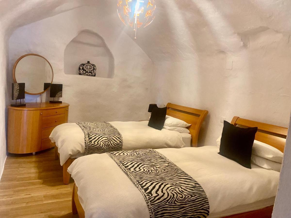Cuevas Helena Villa Benamaurel Dış mekan fotoğraf